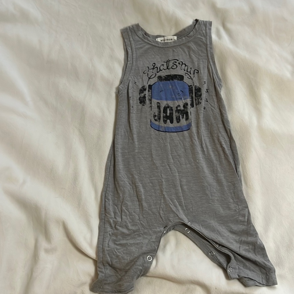 Boutique light weight romper 9-12 months, gray